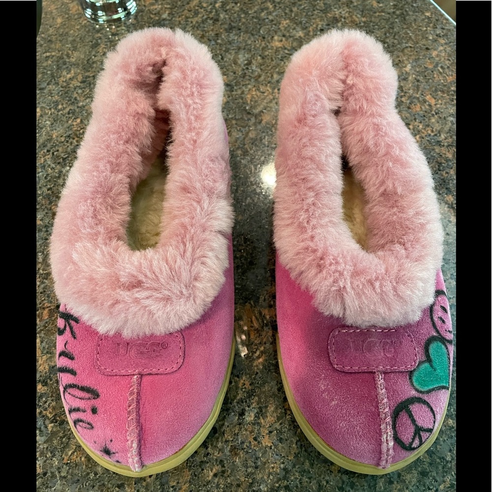 Like new pink Personalized Uggs - size 7 1/2
